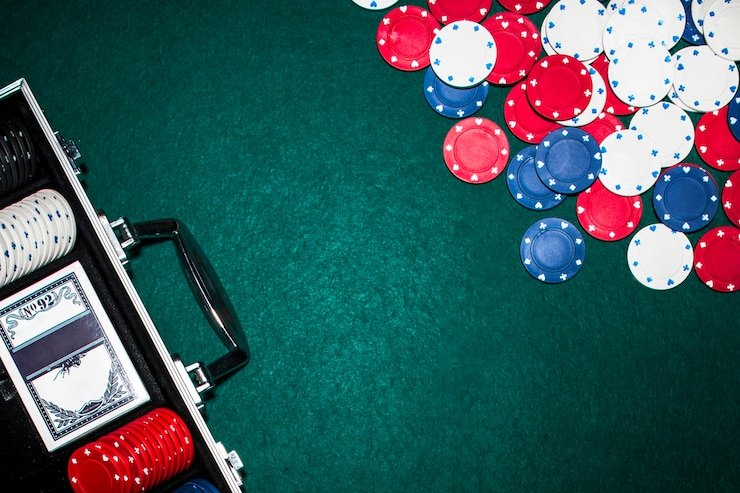Antarmuka chat interaktif piramida slot di meja live blackjack dengan dealer yang responsif